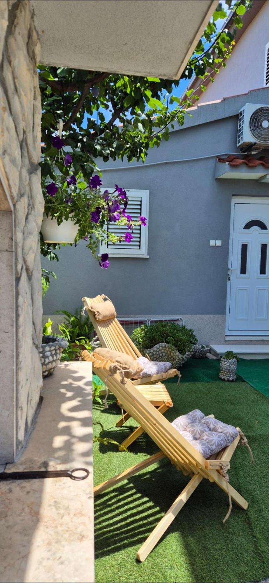 Apartmani Pina 2 Kaštela الغرفة الصورة