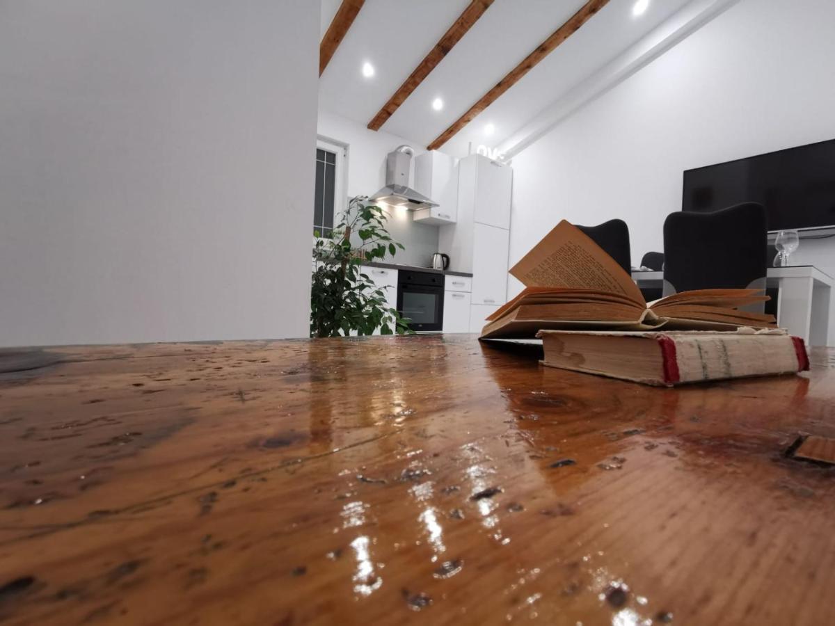 Apartmani Pina 2 Kaštela المظهر الخارجي الصورة